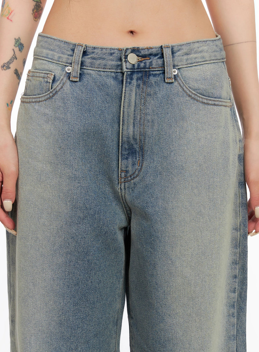 Elani Light Washed Wide Leg Jeans IS508