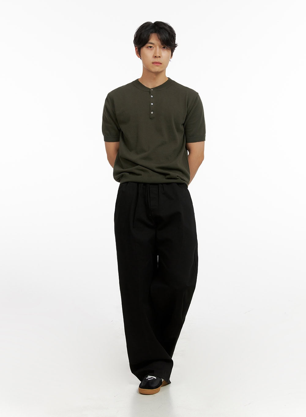 Men's Solid Wide-Fit Pants IG409
