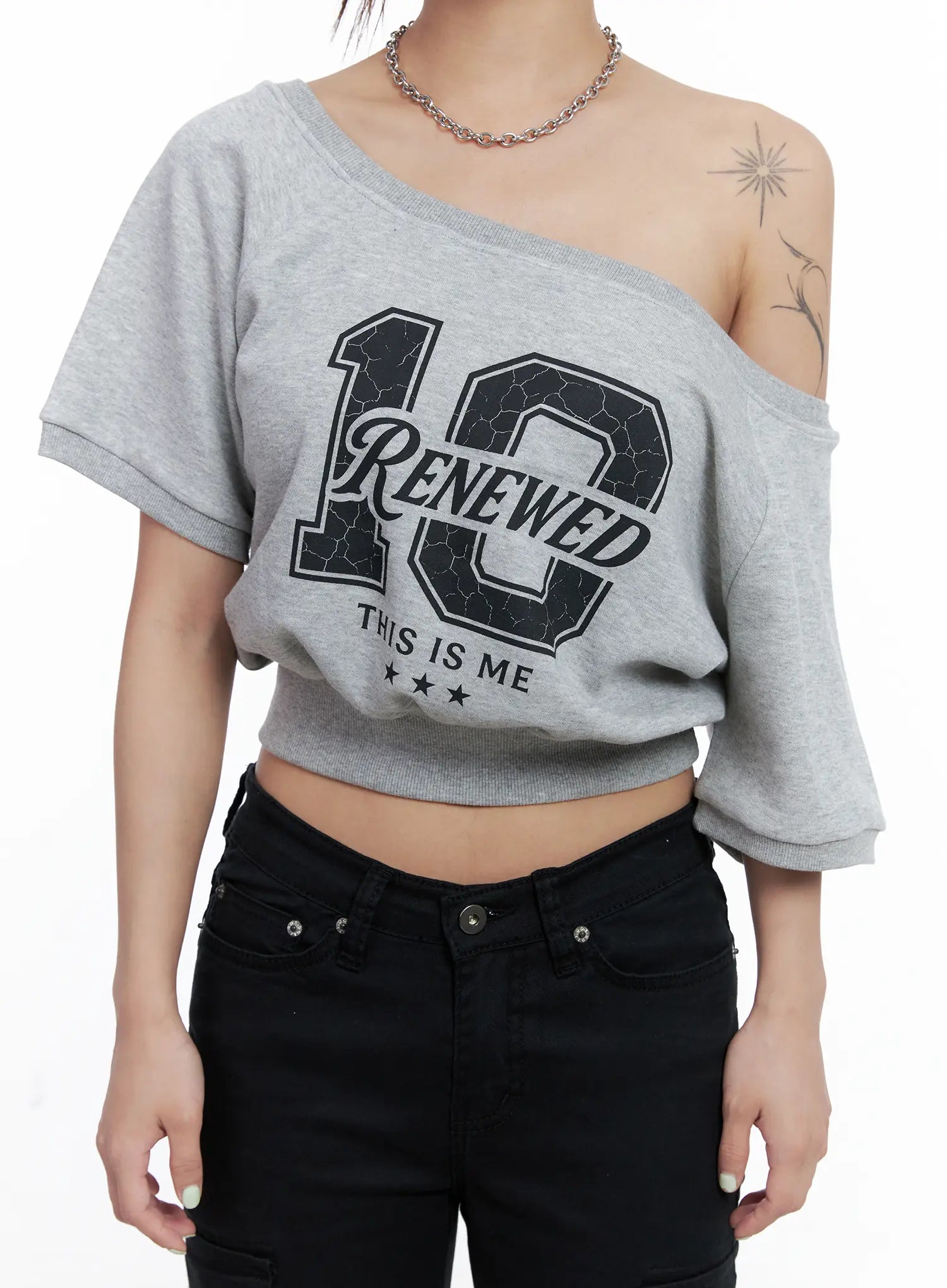 Off-Shoulder Graphic Cropped Tee CL511
