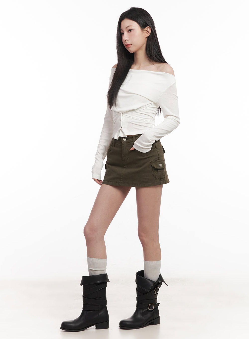 Buttoned Slim-Fit Off-Shoulder Top CM517