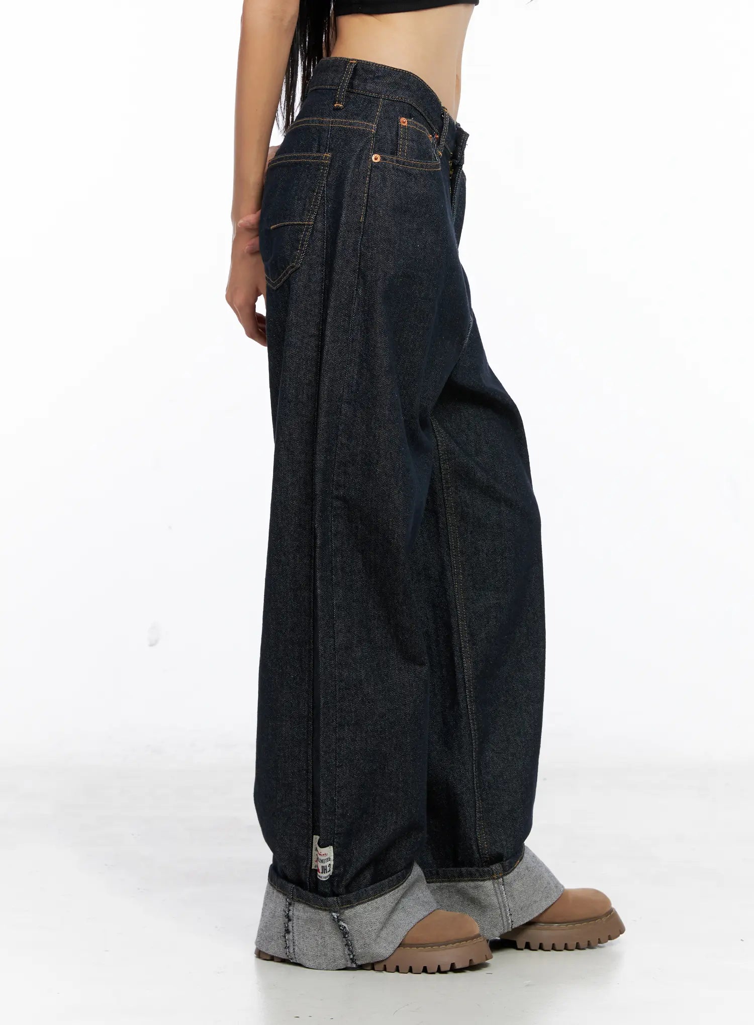 Oakley Cuffed Wide-Leg Jeans CS511