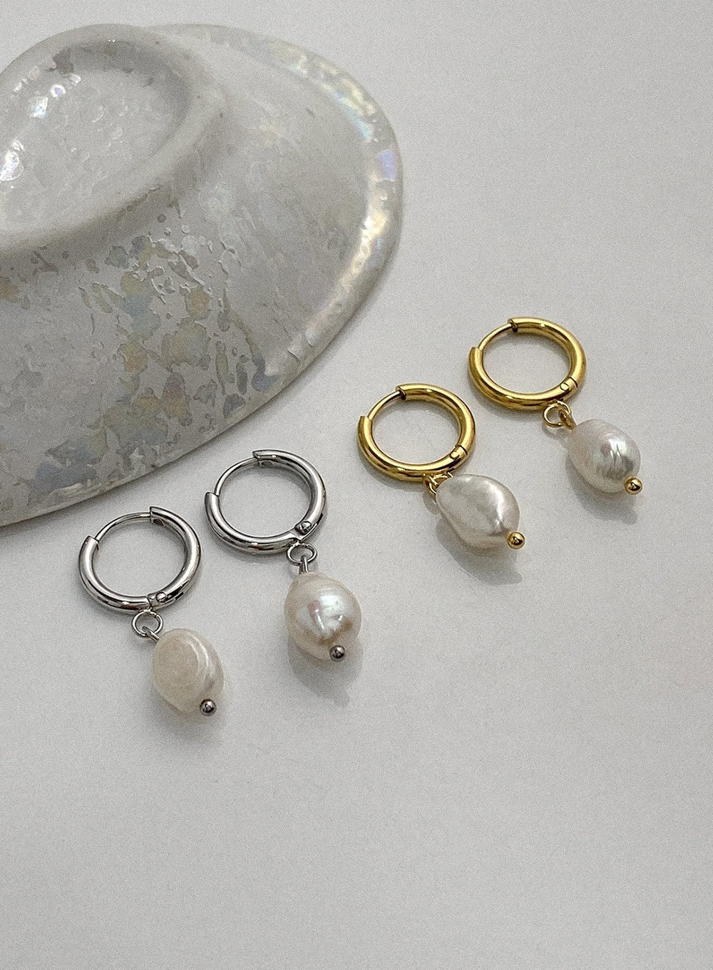 Core Faux Pearl Earrings IA517