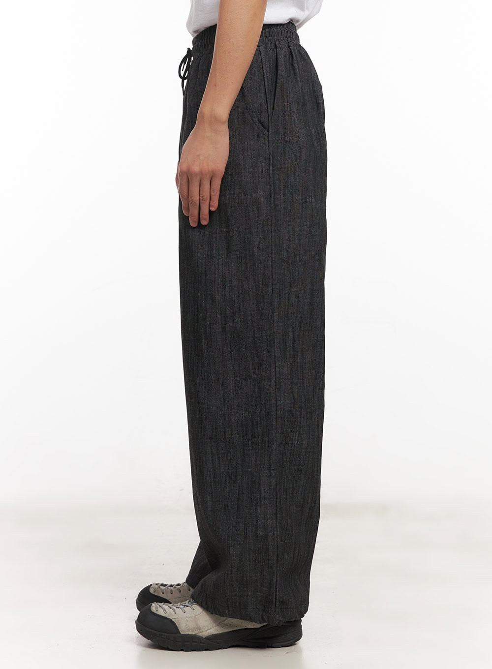 Men's Denim Wide-Leg Sweatpants (Black) IM518