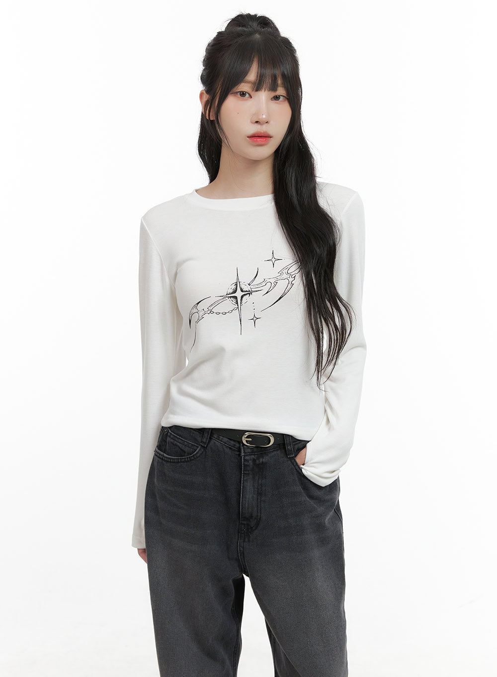 Acubi Graphic Print Long Sleeve Top CG421