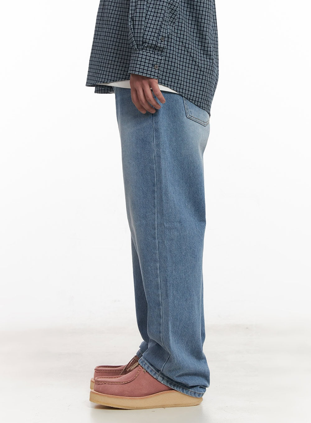 Men's Wide-Fit Washed Jeans IM517