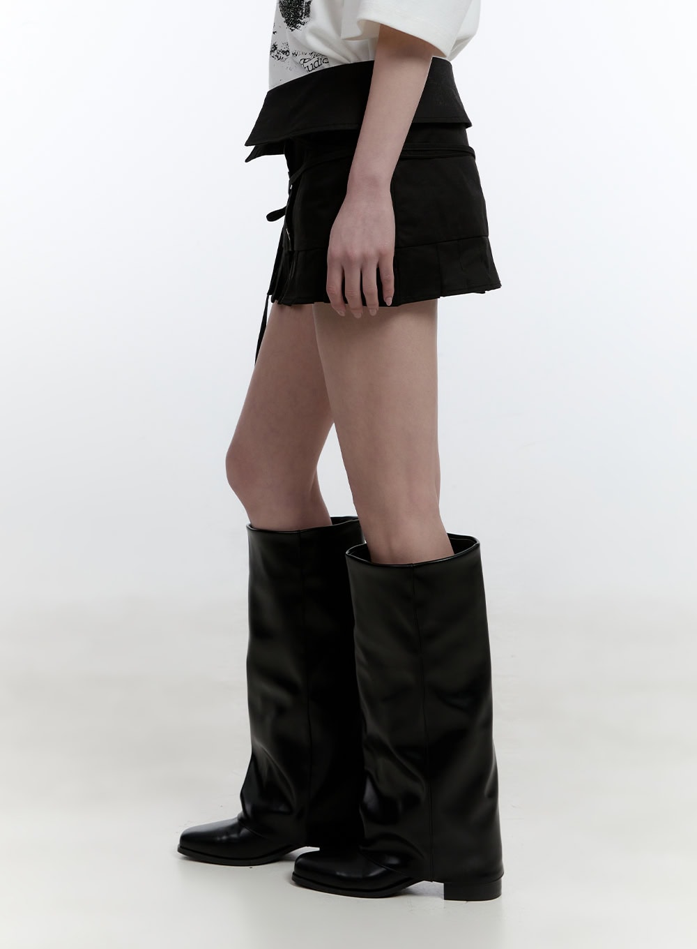 Buttoned Pleated Strap Mini Skirt CJ520