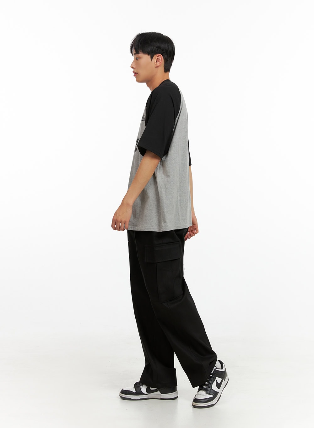 Men's Solid Cargo Pants (Black) IU412