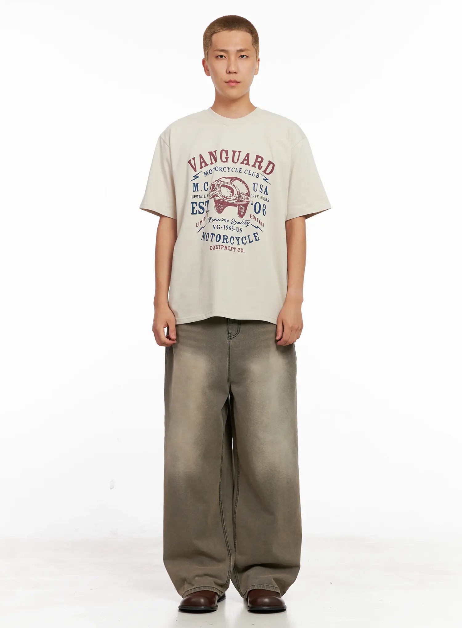 Men's "Vanguard" Graphic Tee IL521