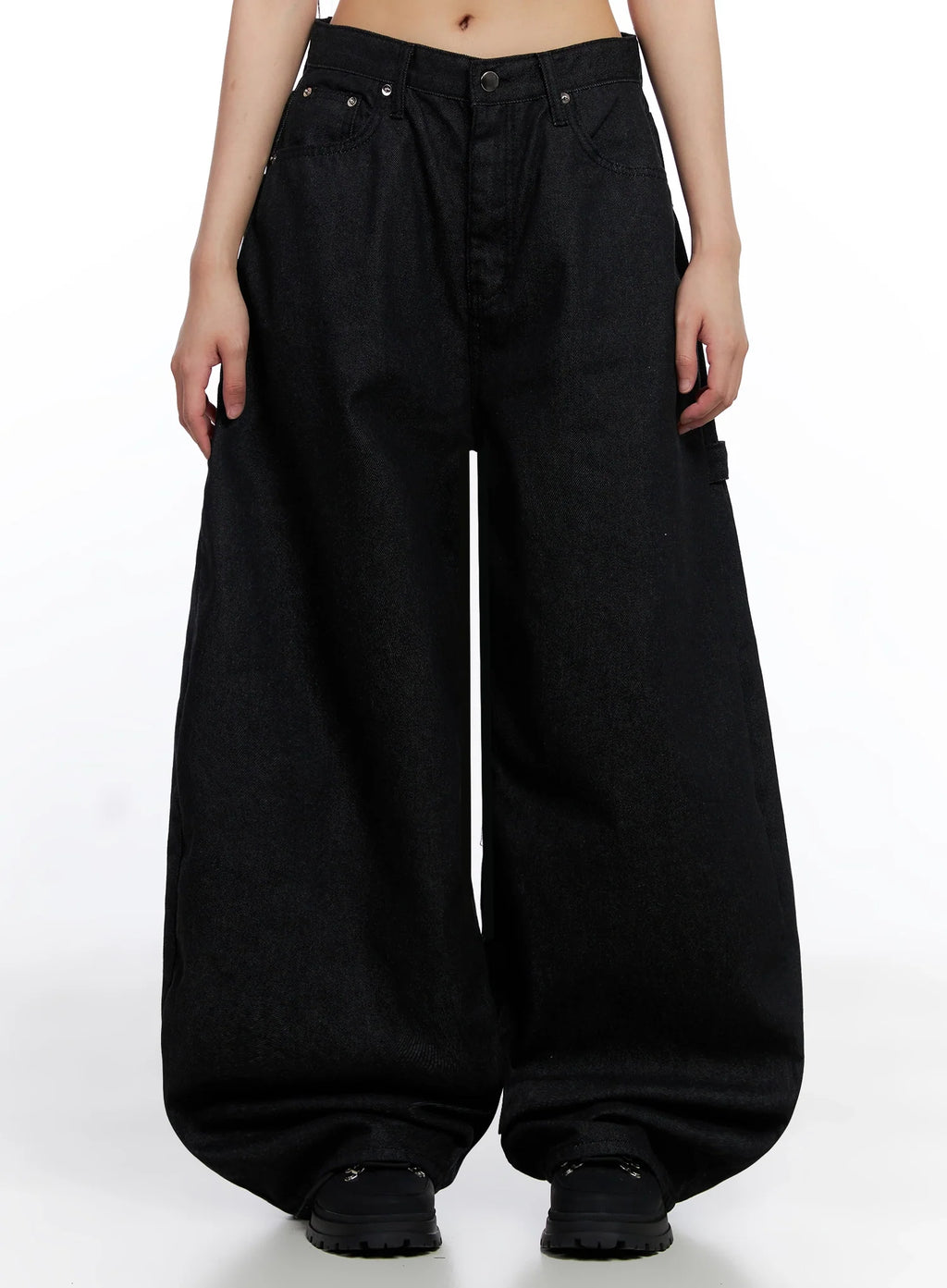 Lea Cross-Patch Baggy Jeans IS525