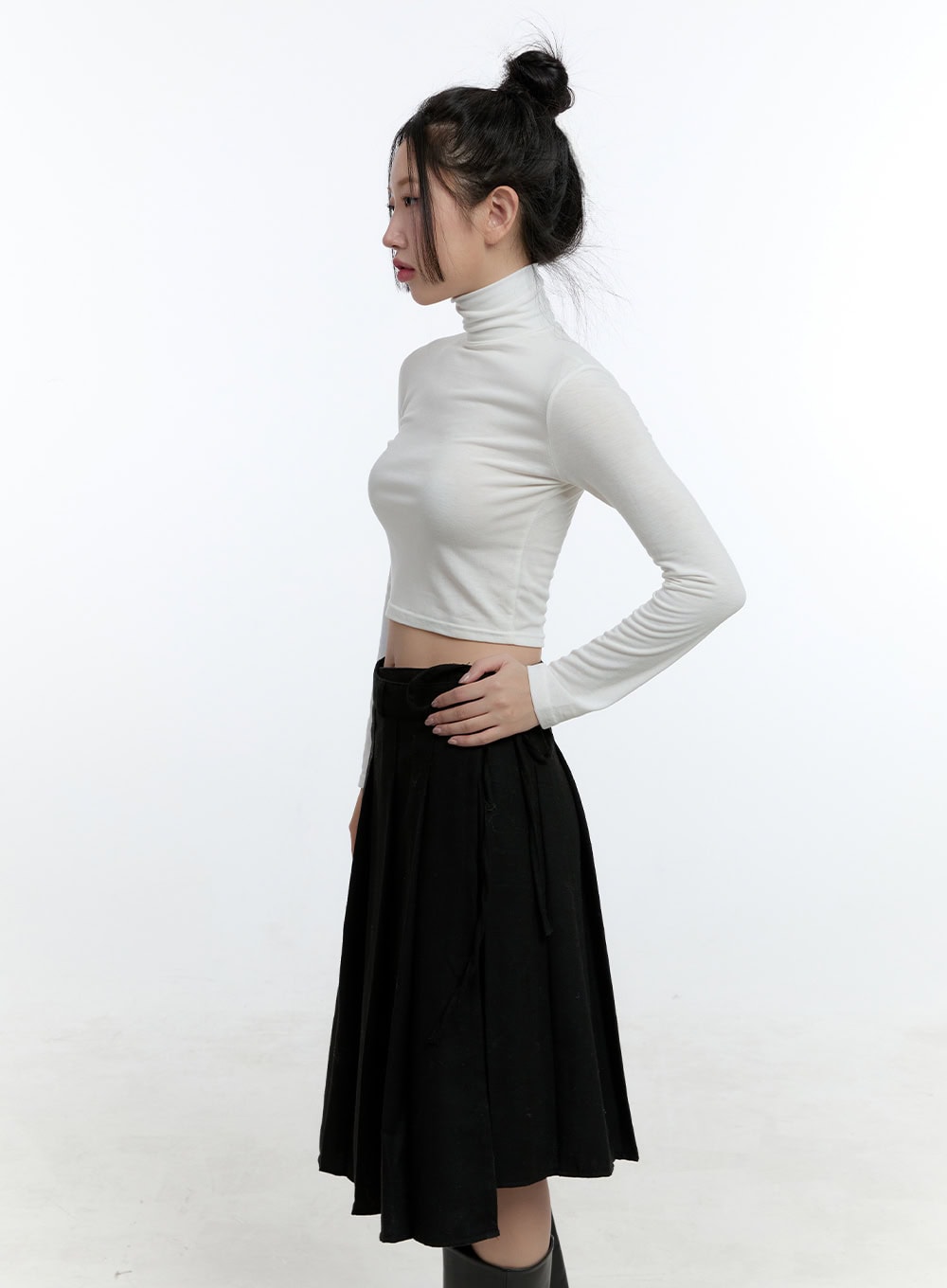 Turtle Neck Slim-Fit Crop Top CD424