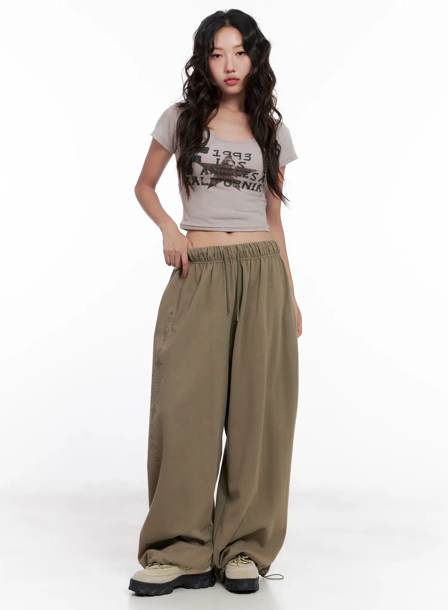 Graphic U-Neck Cropped Tee CL518