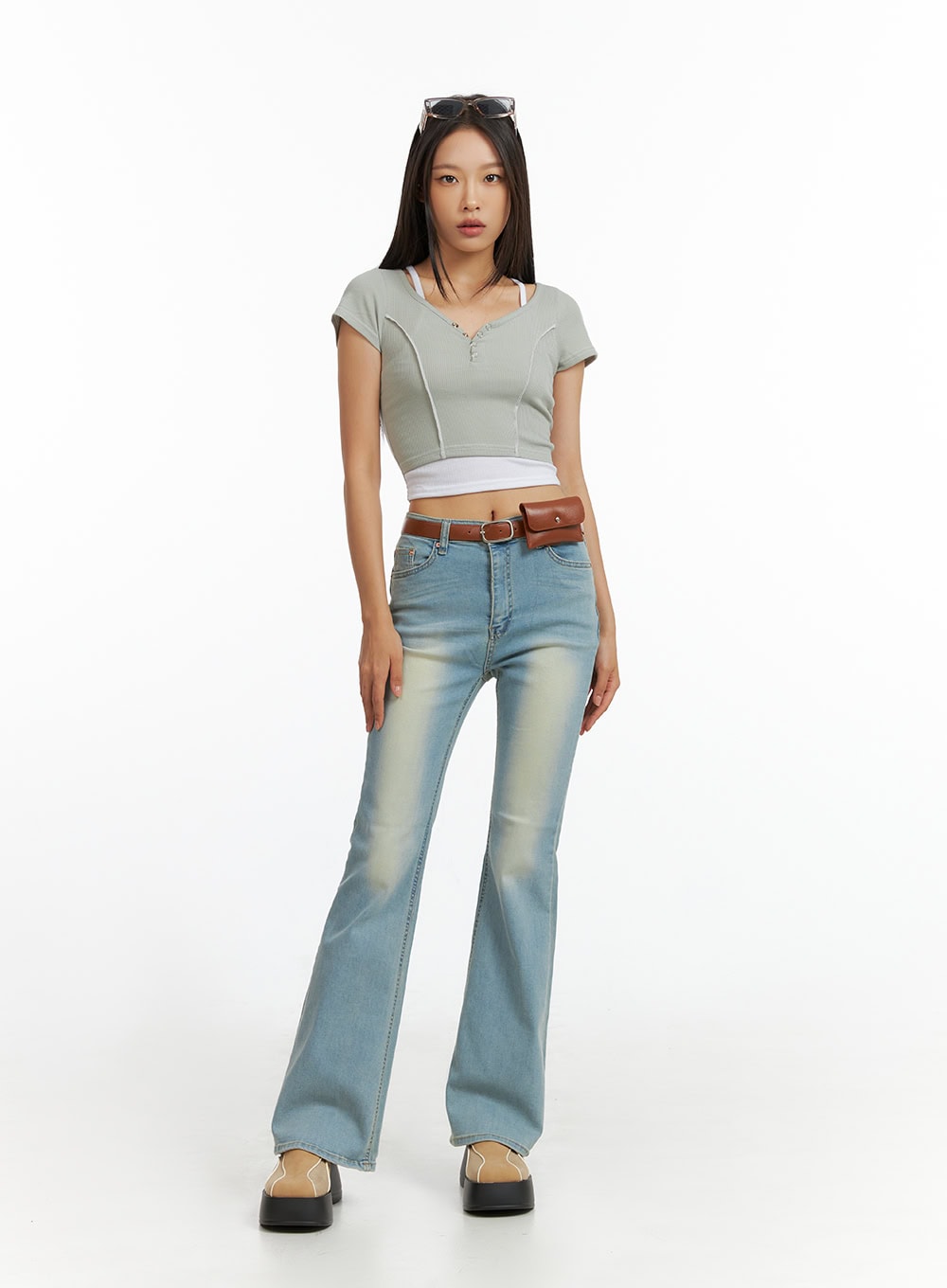 Light Washed Slim Fit Bootcut Jeans IL409