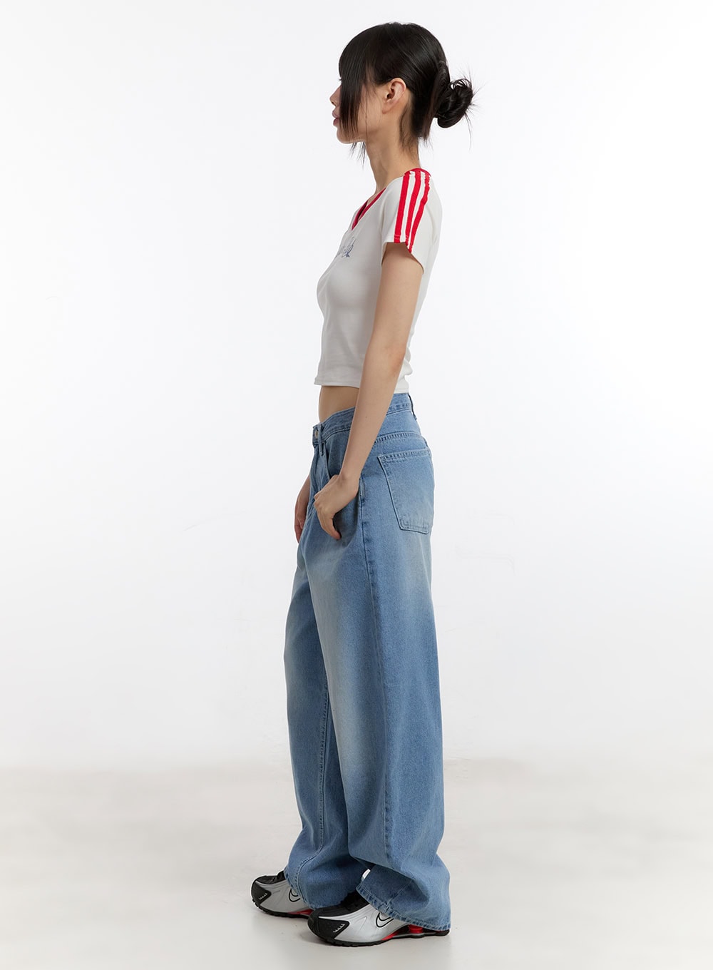 Zinnia Wide-Leg Jeans CA508