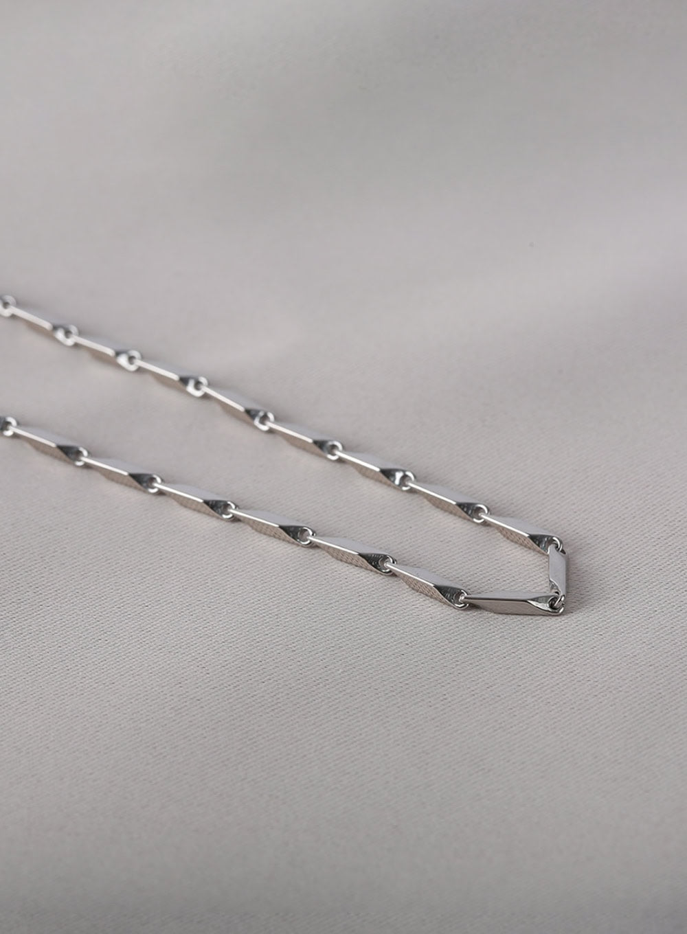 Cut Chain Bold Necklace IL403