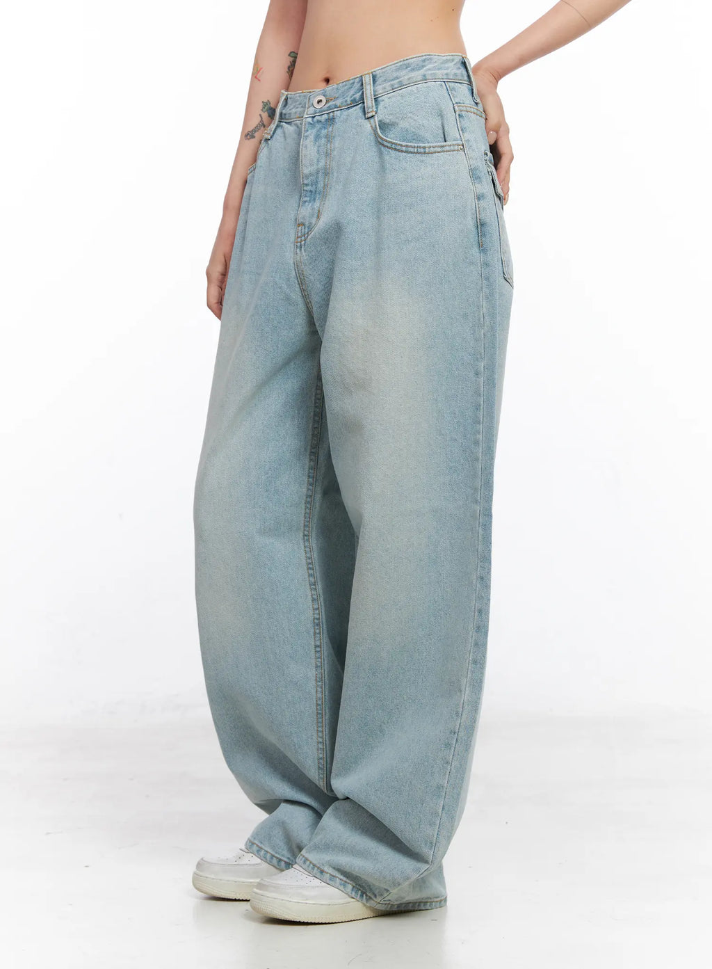 Zizi Wide-Leg Jeans CO508