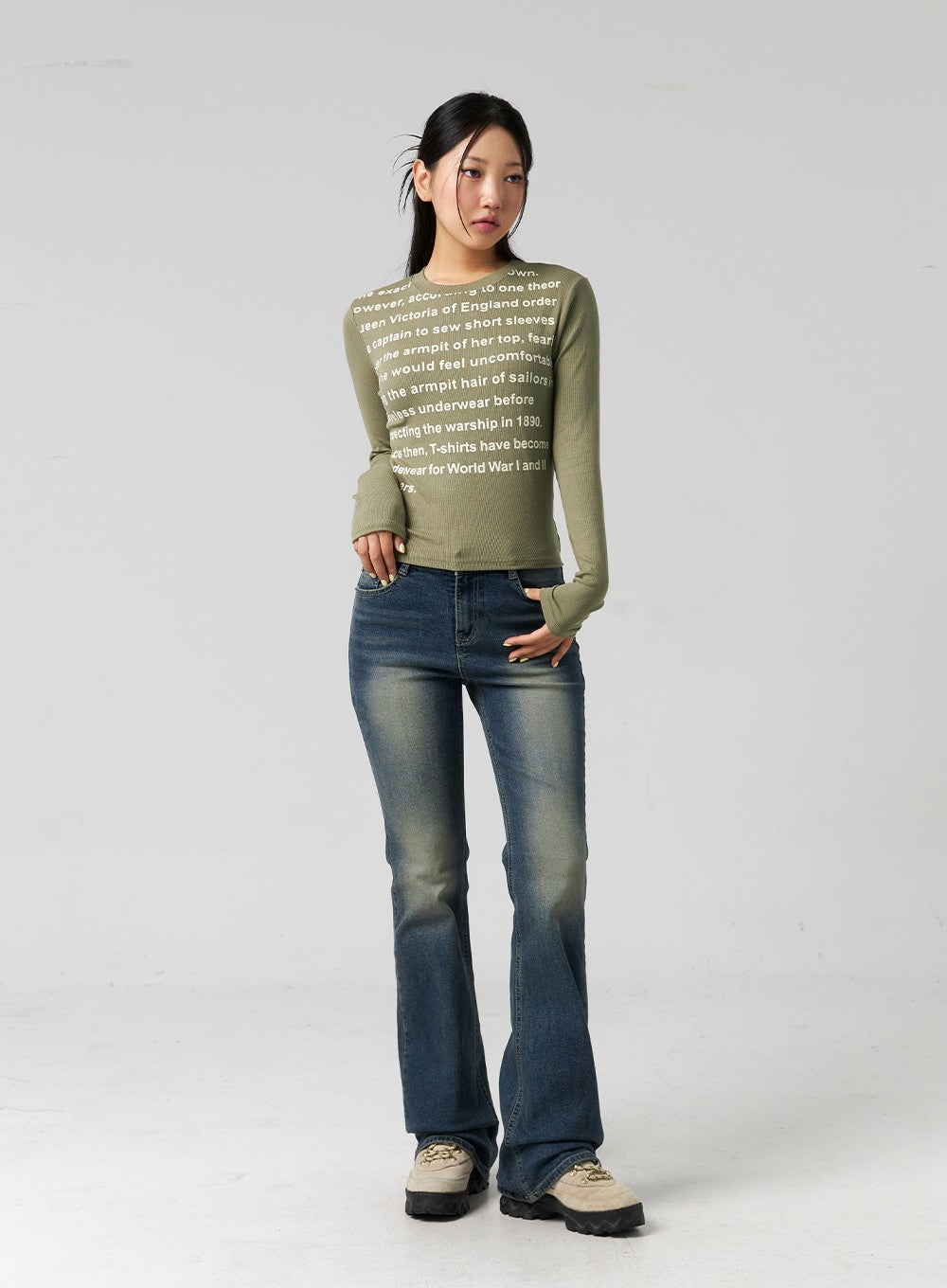 Slim-Fit Graphic Tee CG327