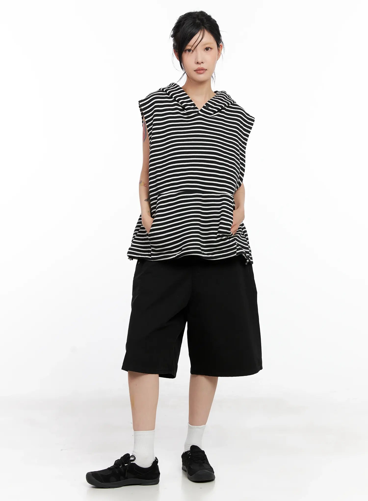 Wide-Leg Cotton Bermuda Shorts CL525