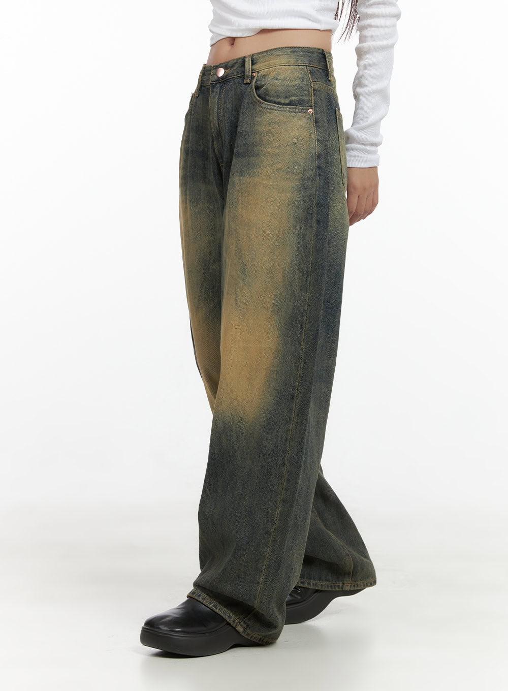 Wynn Vintage Wash Wide-Leg Jeans CS405