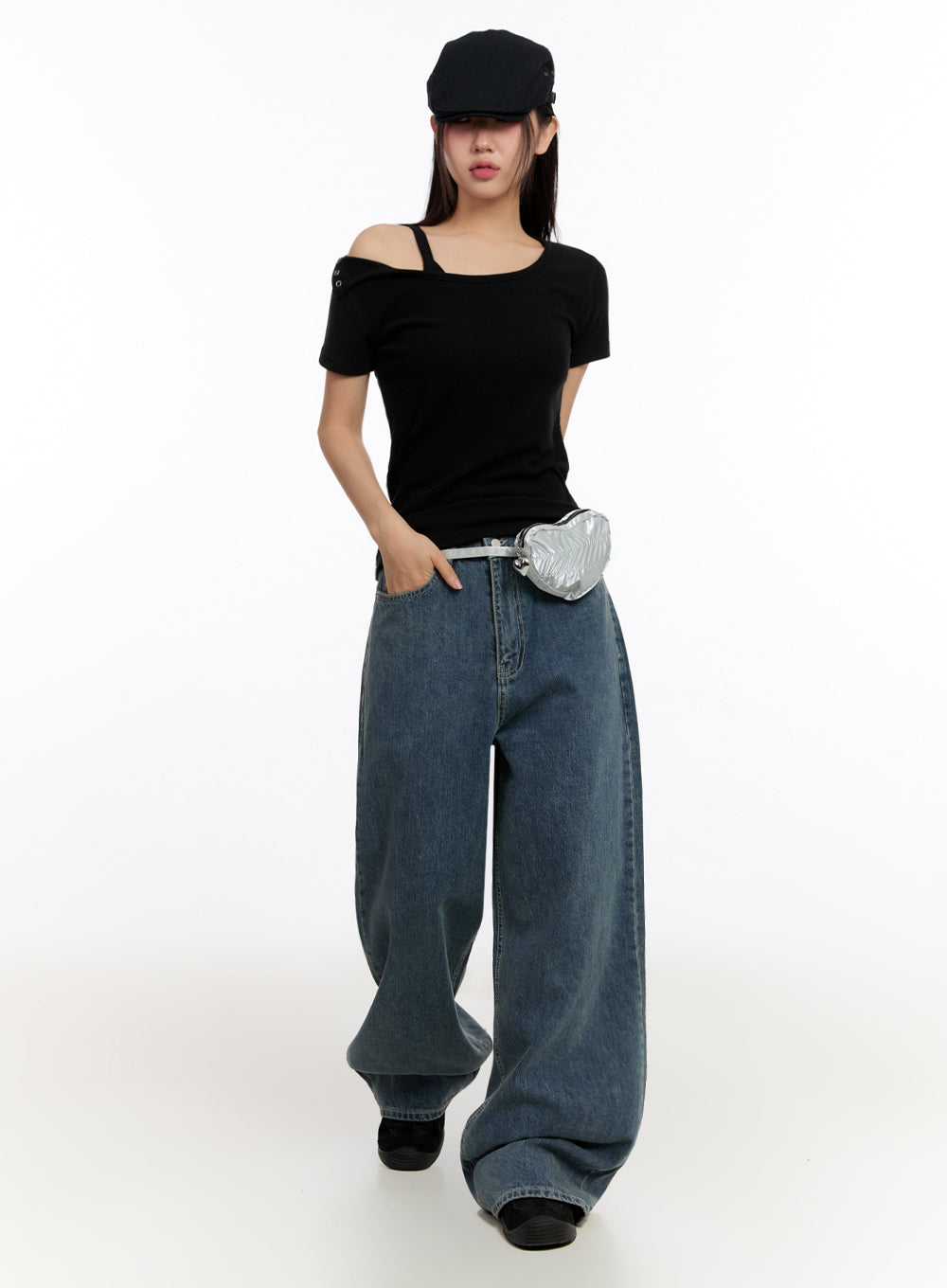 Heart Belt Bag IU509