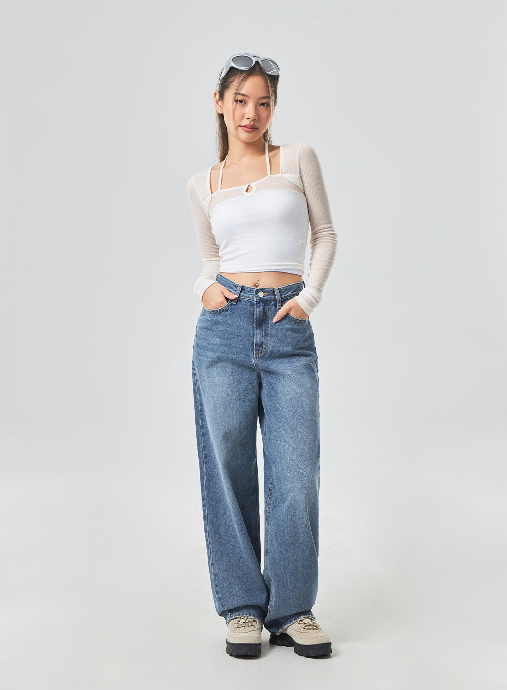 Wide Leg Mid-Wash Jeans CM331