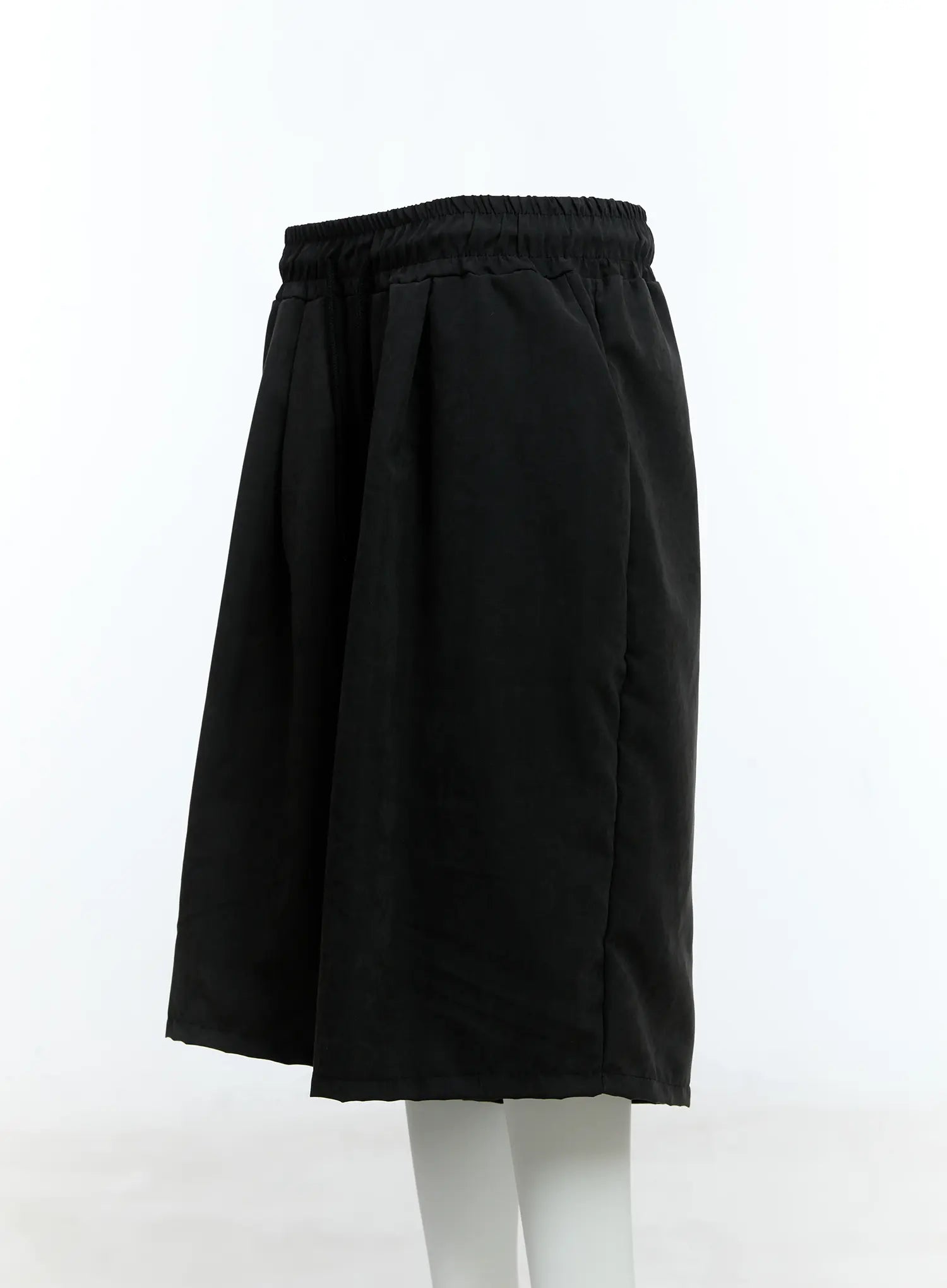 Vintage Washed Beaded Pocket Bermuda Shorts IG512