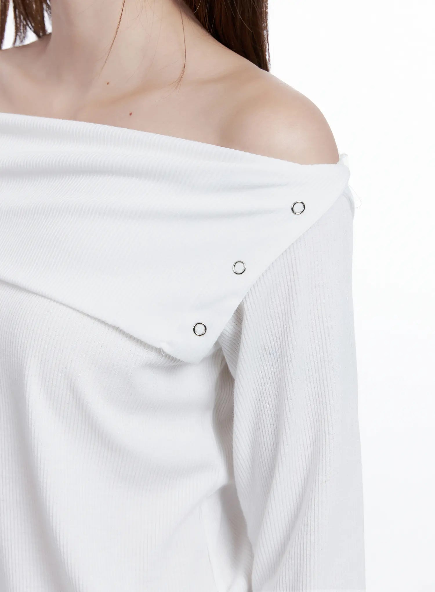 Ribbed Off-Shoulder Long Sleeve Tee CG529