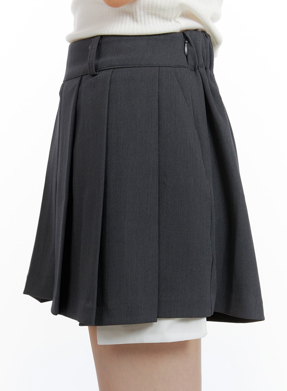 Pleated Mini Shorts CL412