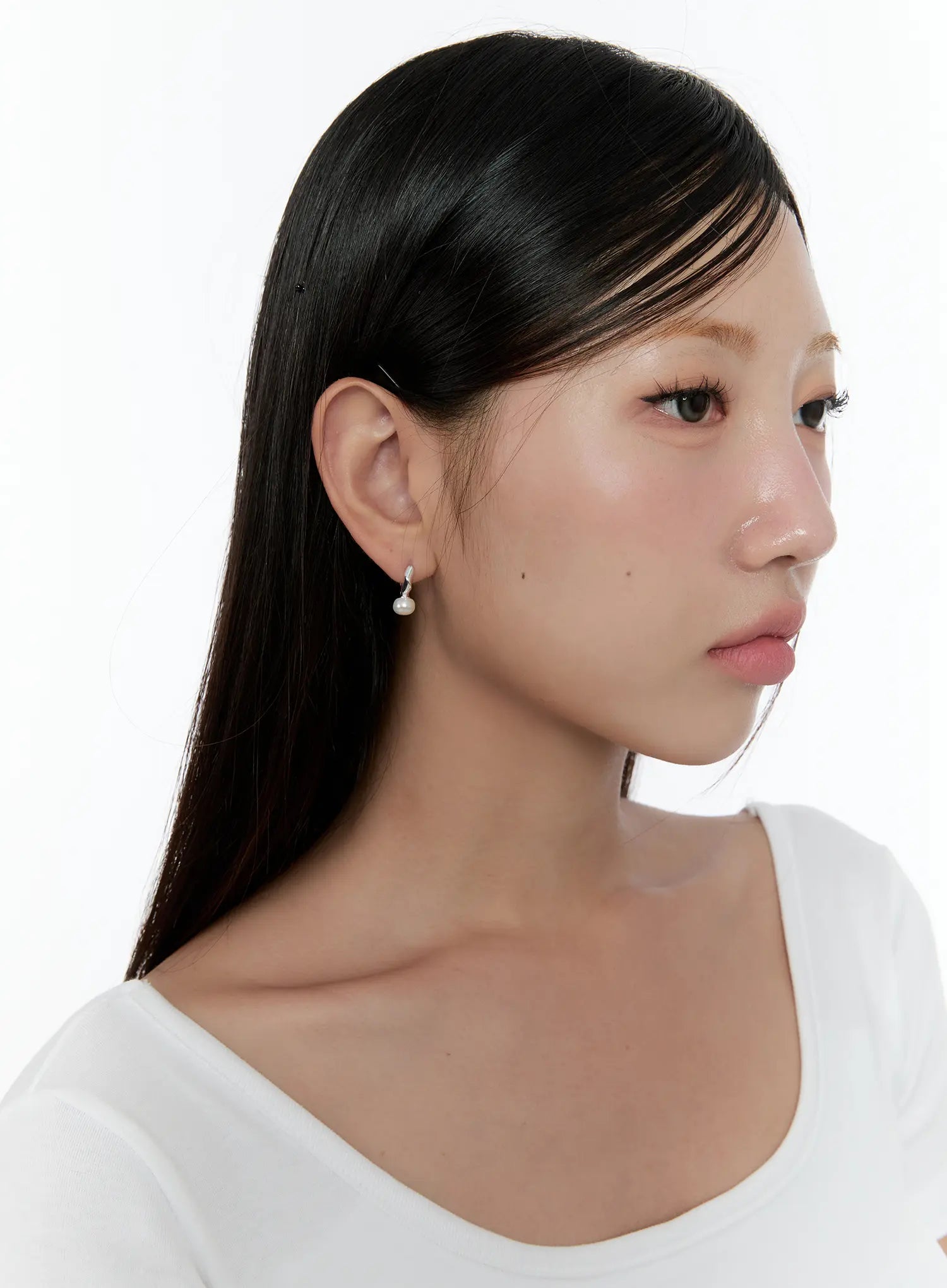 Elegant Twist Faux Pearl Earrings CS518