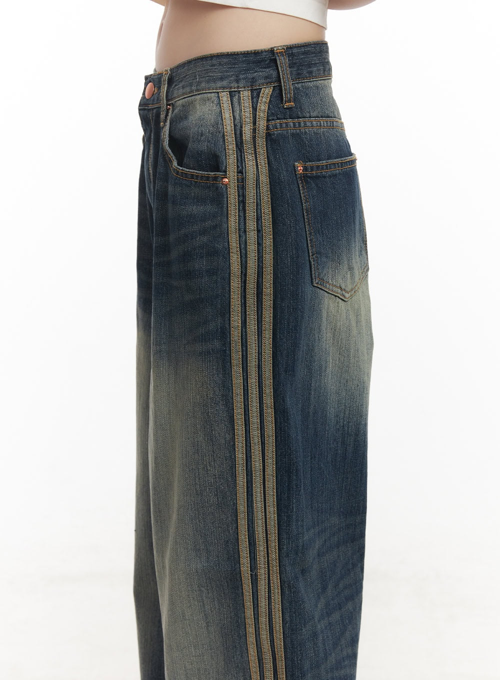 Daisee Striped Wide-Leg Jeans CF518