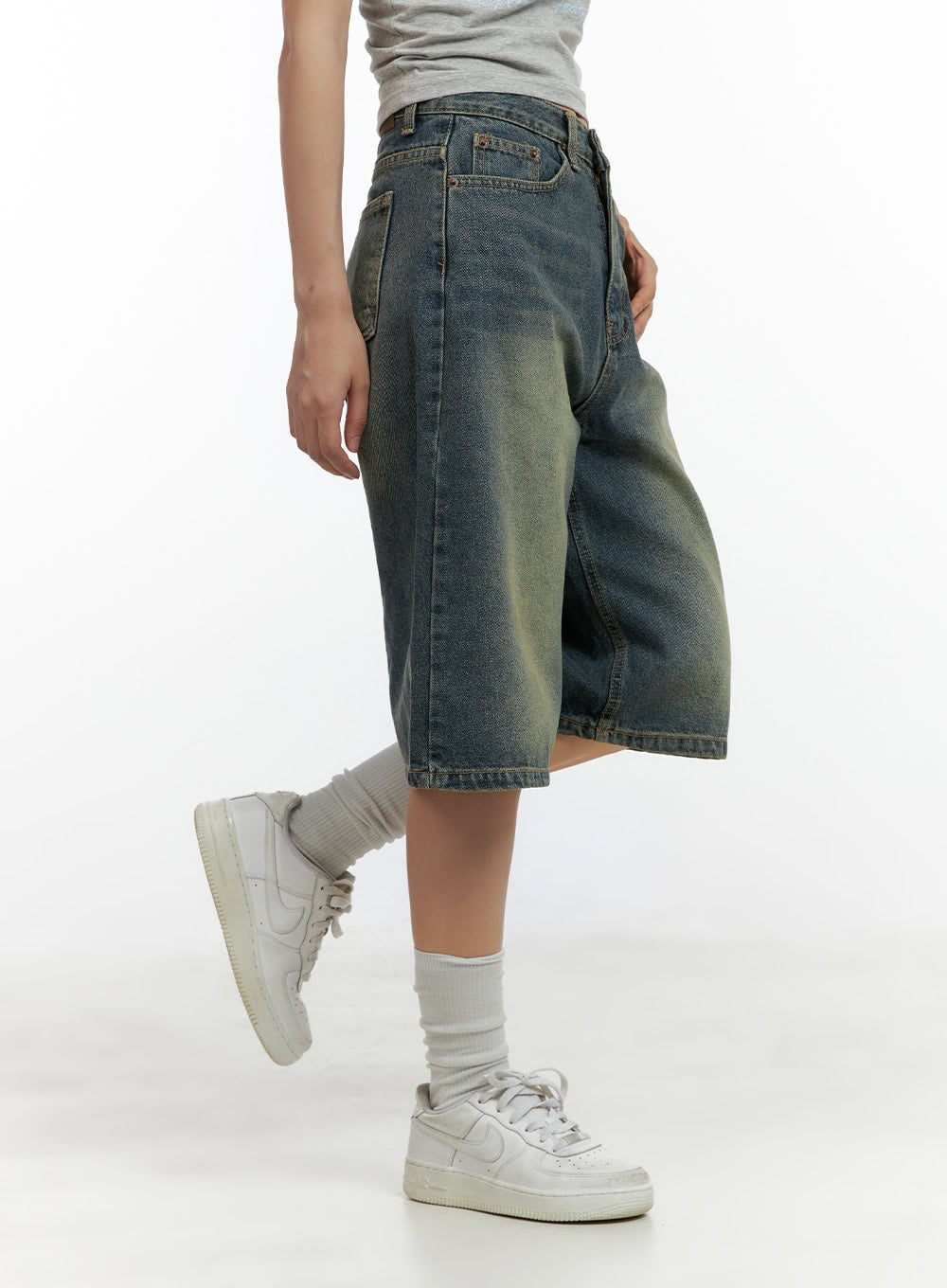 Slim Fit Bermuda Jorts CL410