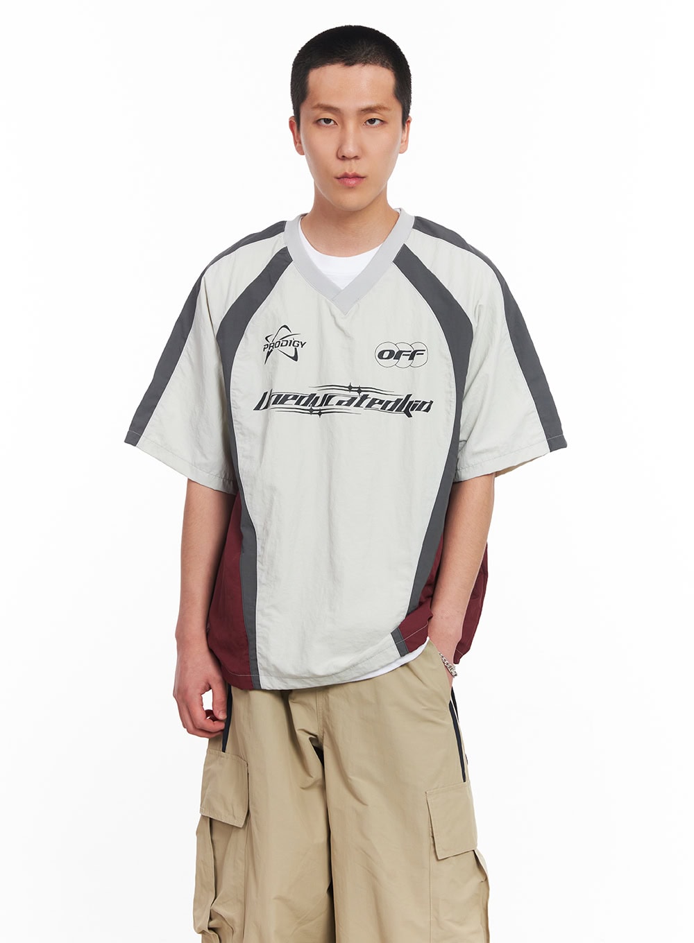 Men's Nylon Graphic V-Neck T-Shirt IU512