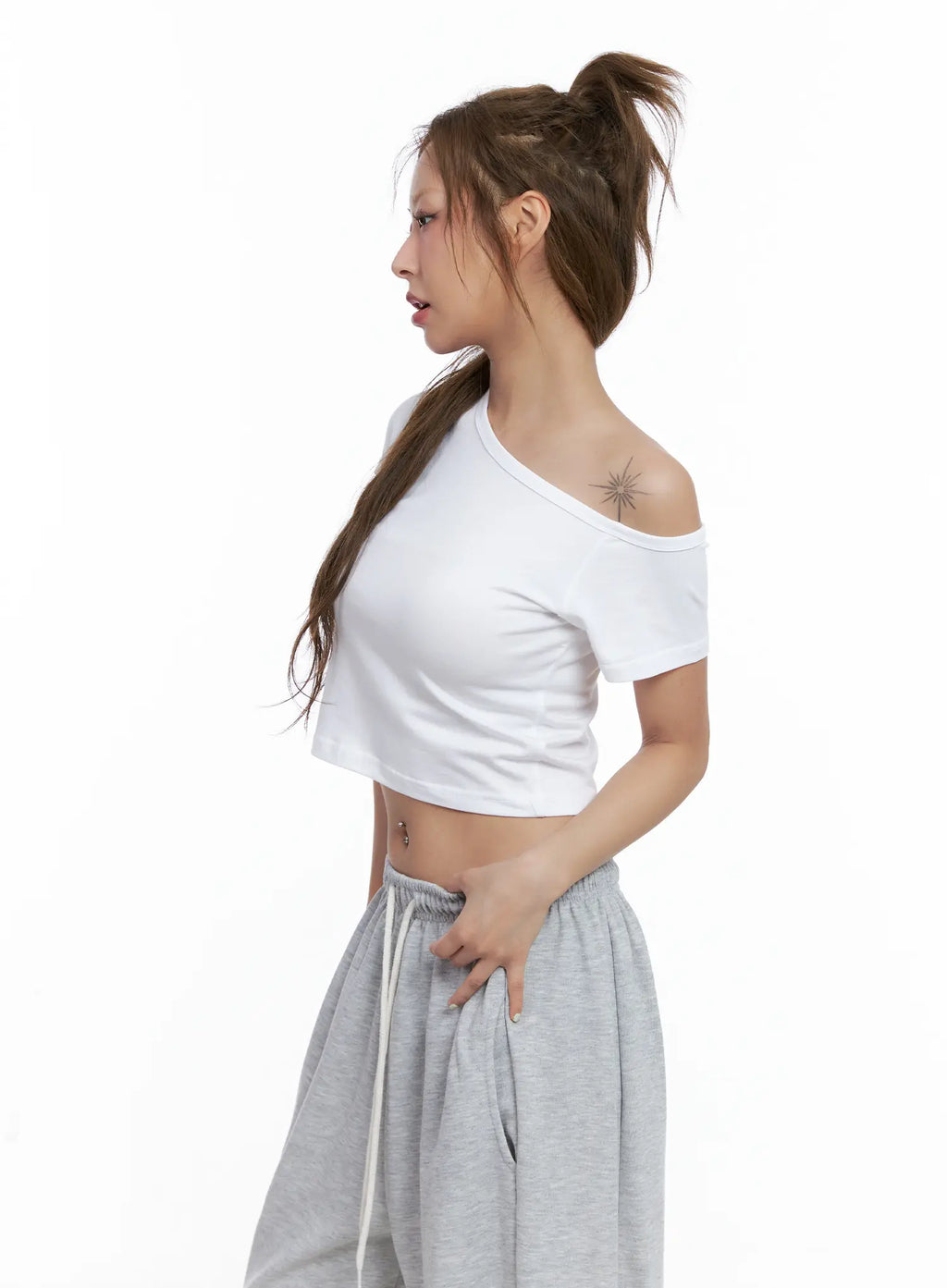 Asymmetric Off-Shoulder Crop Top CL514