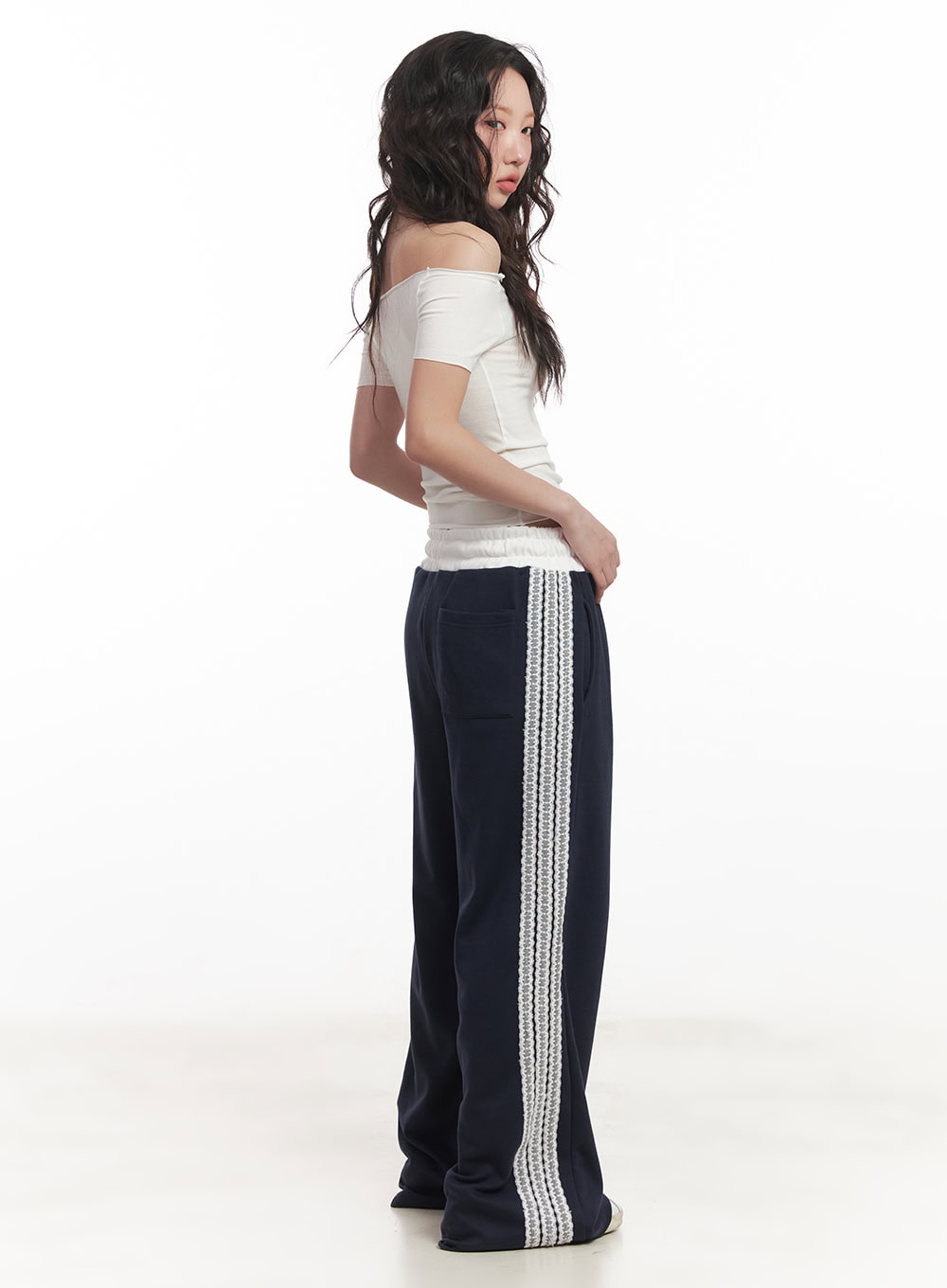 Essential Off-Shoulder Crop Top CA521