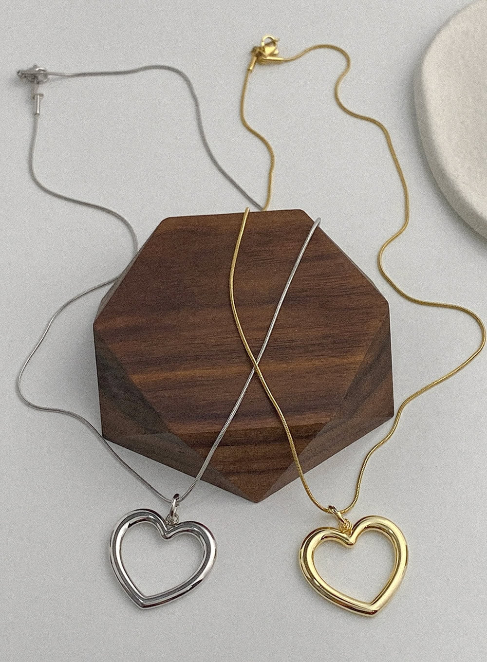 Big Heart Outline Necklace IA517