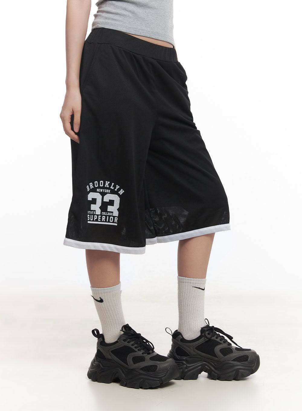 Active Graphic Sweatshorts CA525