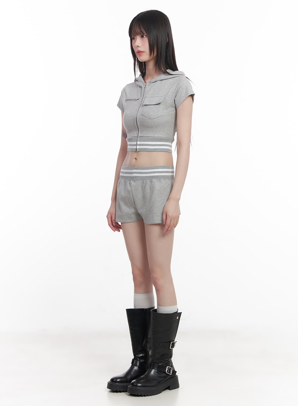 Low-Waist Striped Shorts CU506