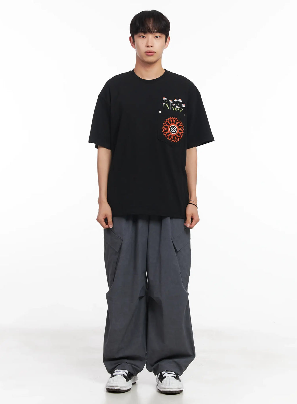 Men's Embroidered Graphic T-Shirt IU519