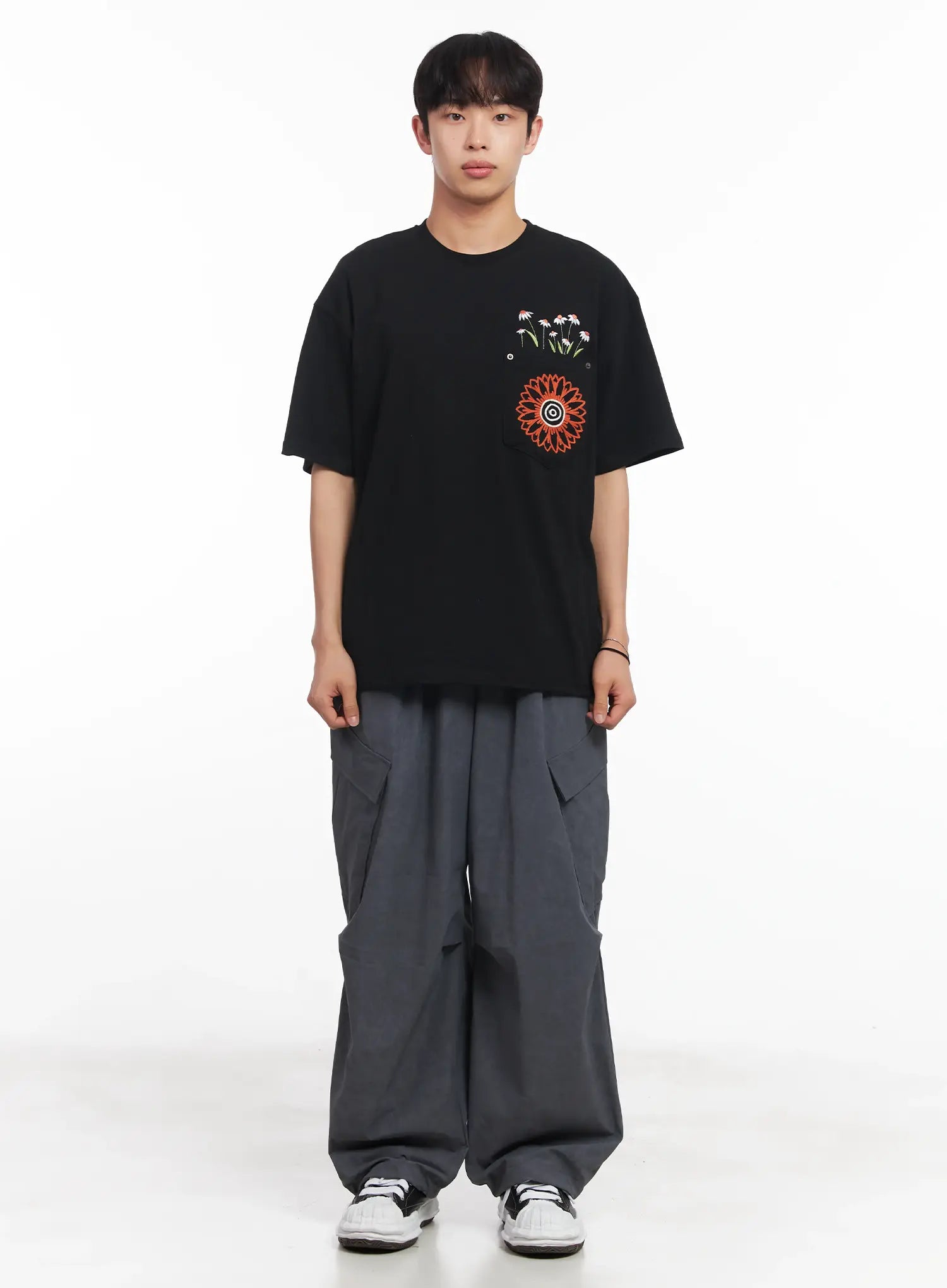 Men's Embroidered Graphic T-Shirt IU519