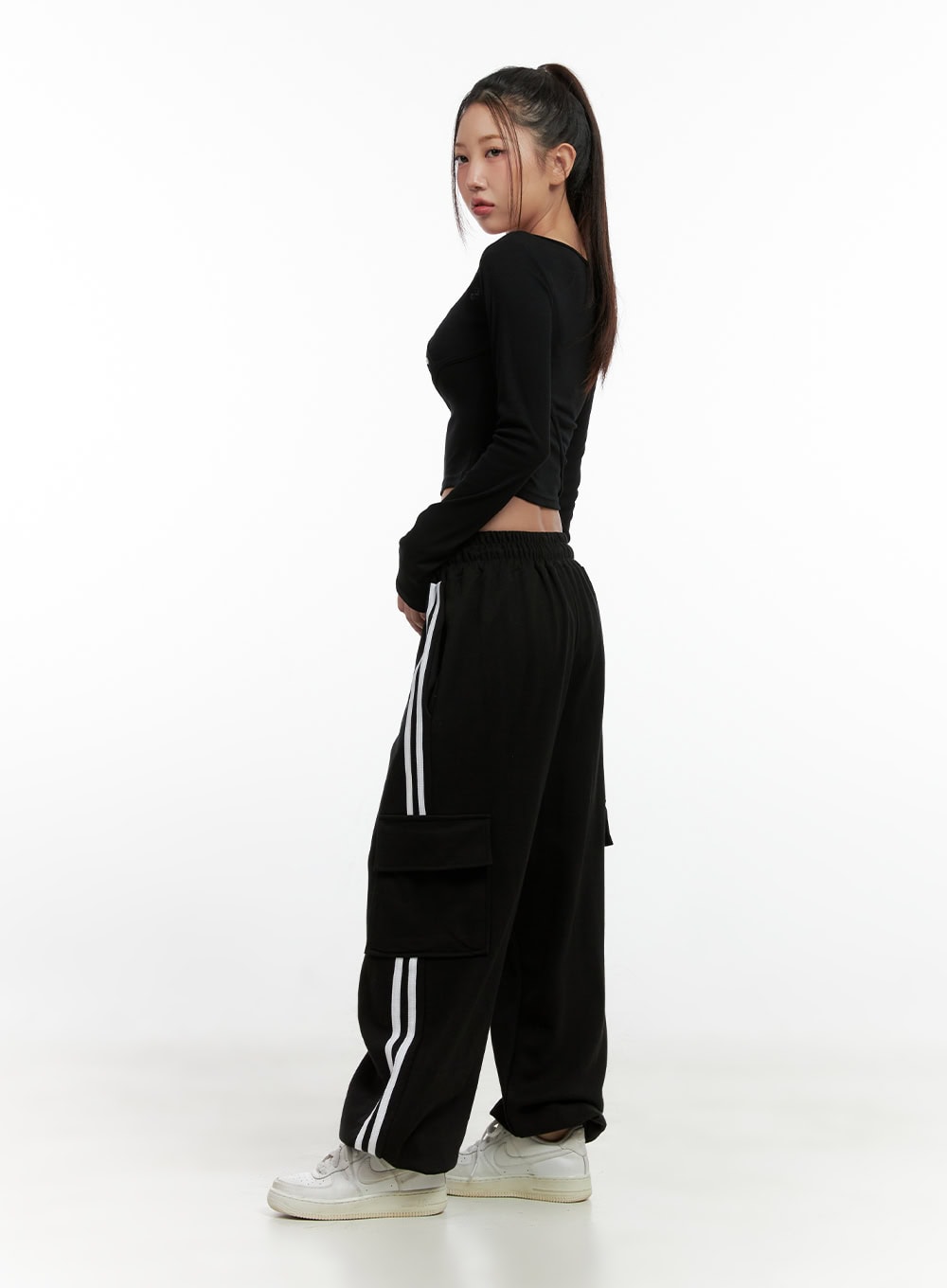 Pocket Detail Wide-Leg Track Pants CN412