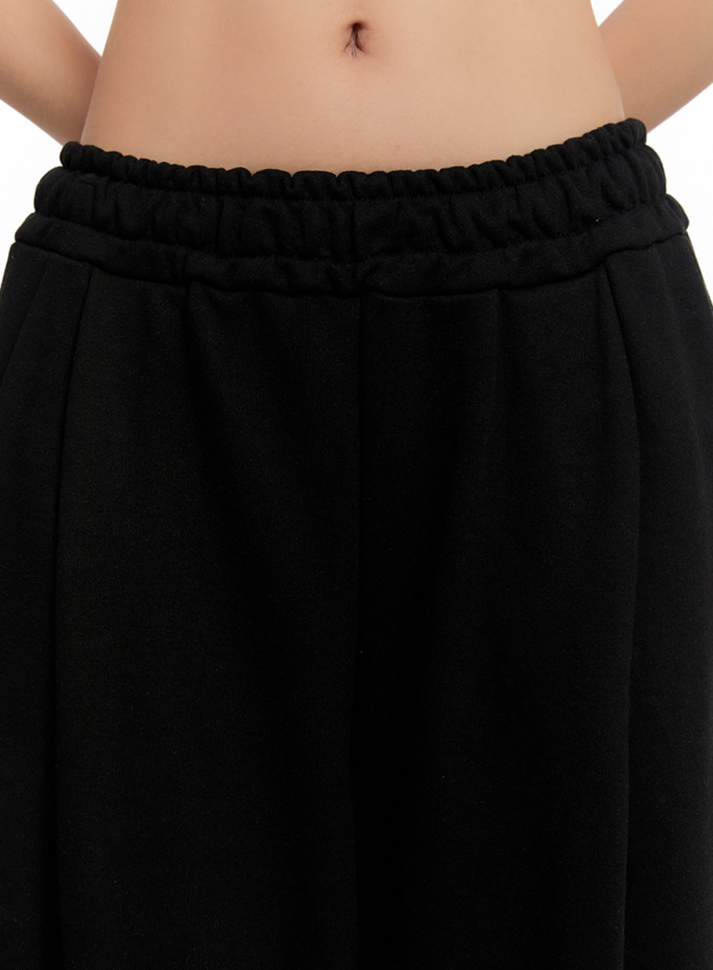 Pintuck Wide-Leg Sweatpants IU509