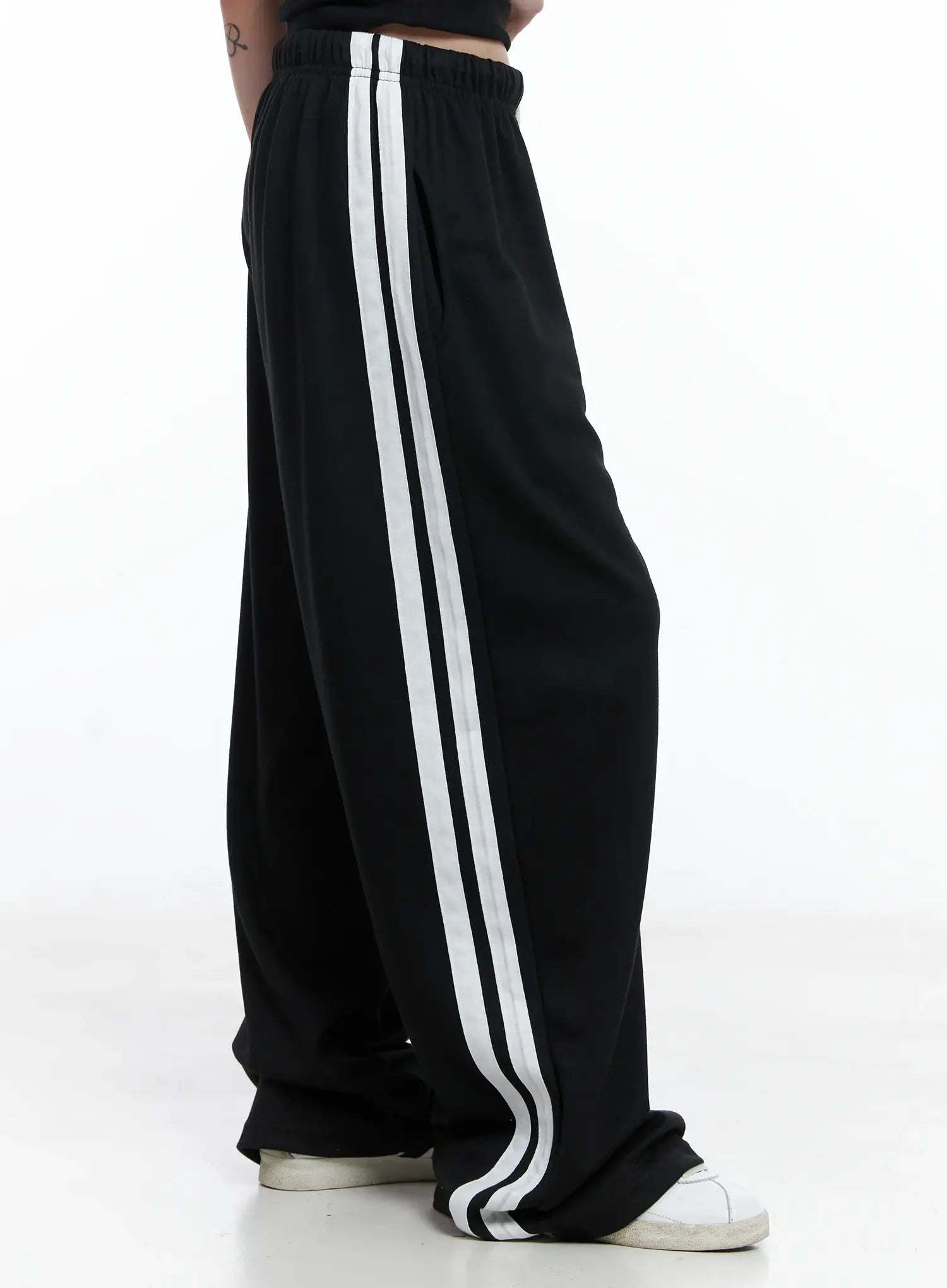Striped Wide-Leg Sweatpants CS501