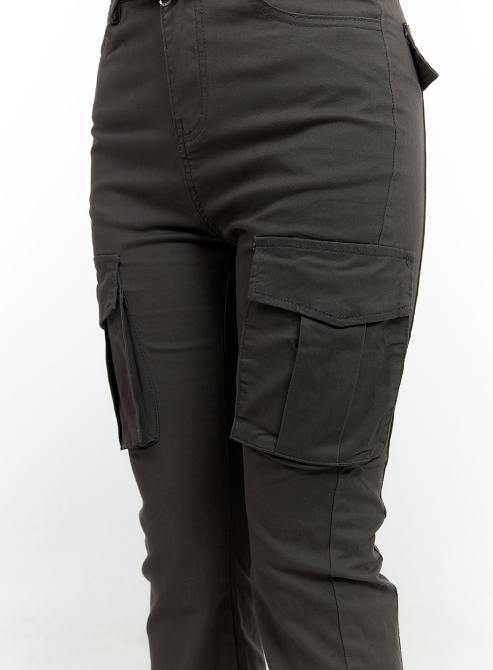 Slim Fit Solid Cargo Pants CN405