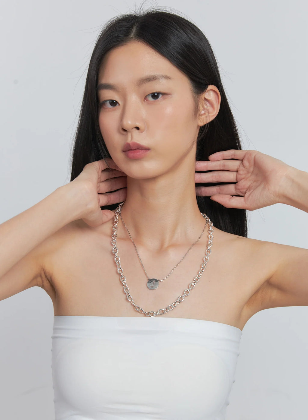 Alice Two-line Chain and L-pendant Necklace IU512