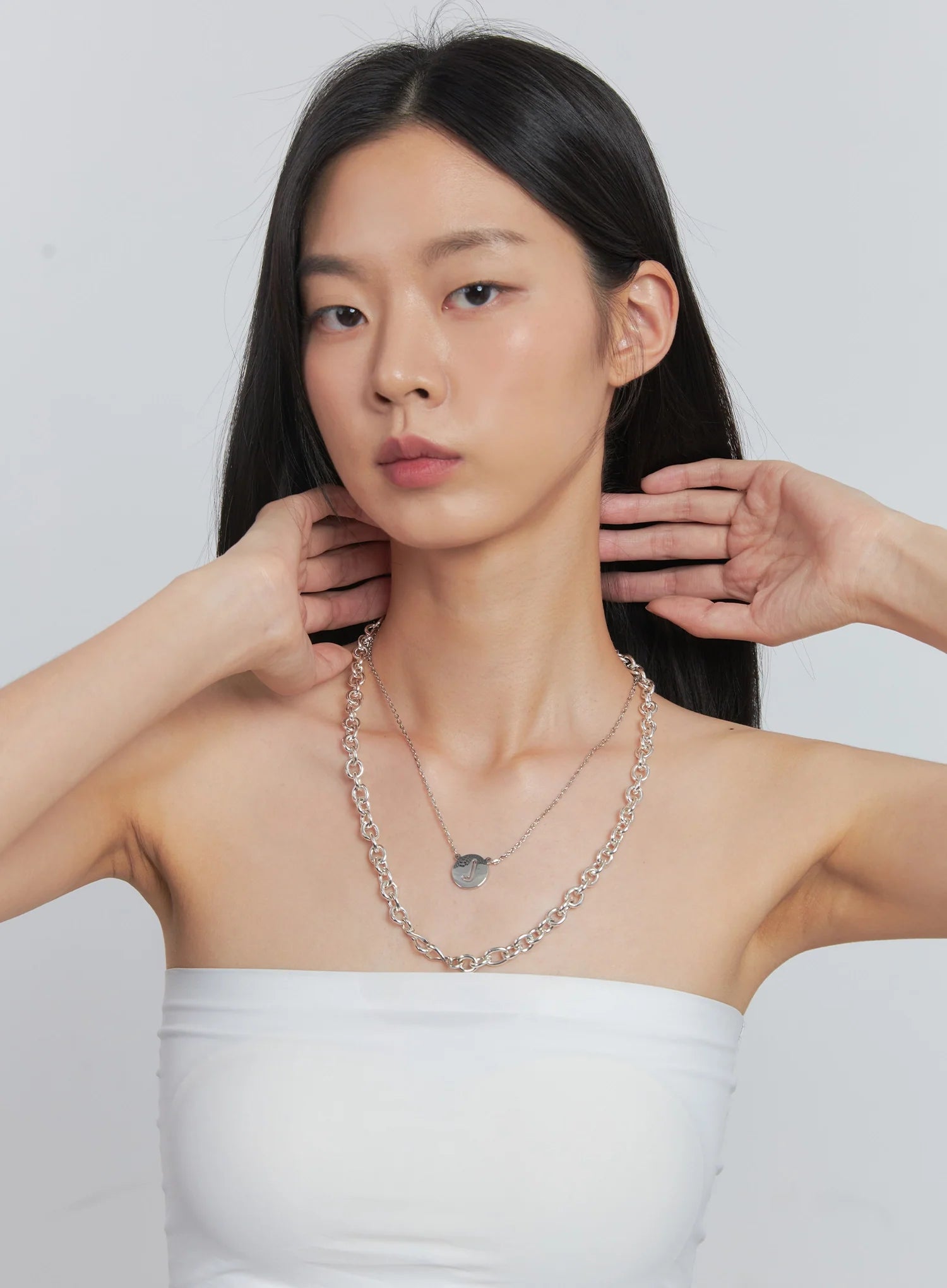 Alice Two-line Chain and L-pendant Necklace IU512