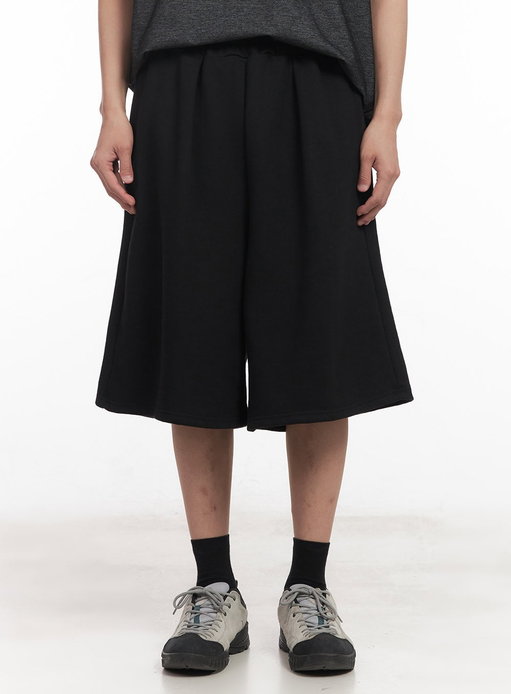 Men's Comfy Wide-Fit Sweatshorts IA511