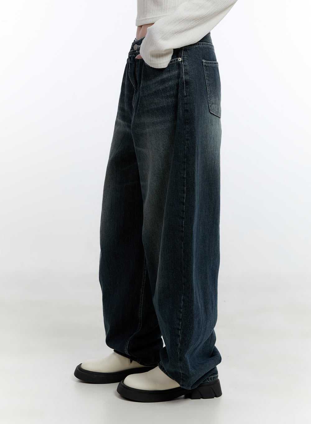 Nessa Balloon-Fit Jeans CJ520