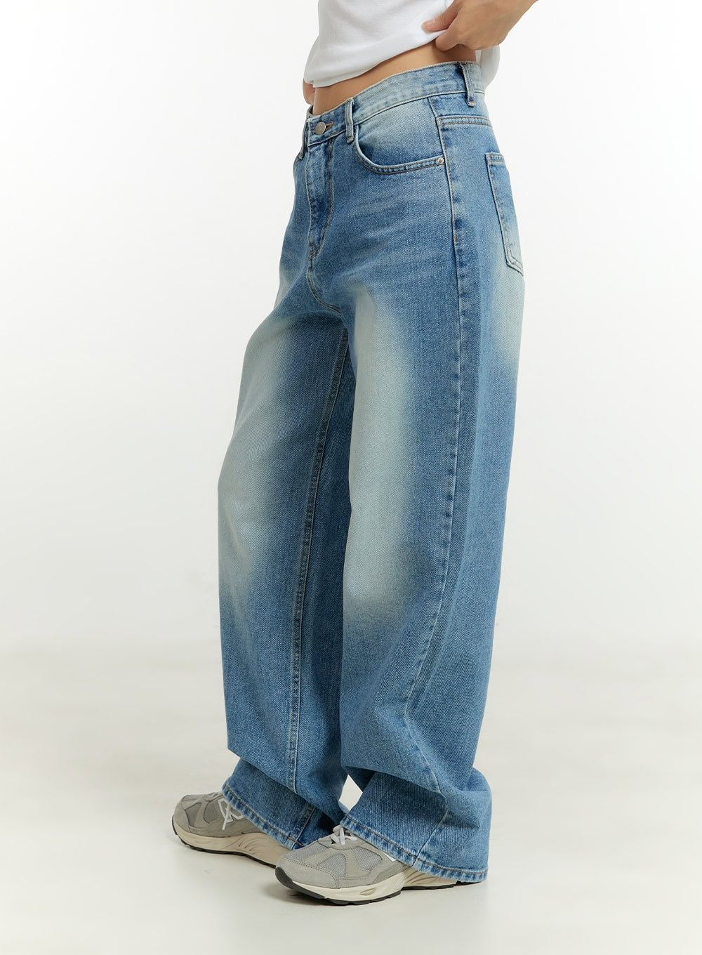 Low Rise Wide Fit Baggy Jeans CU426