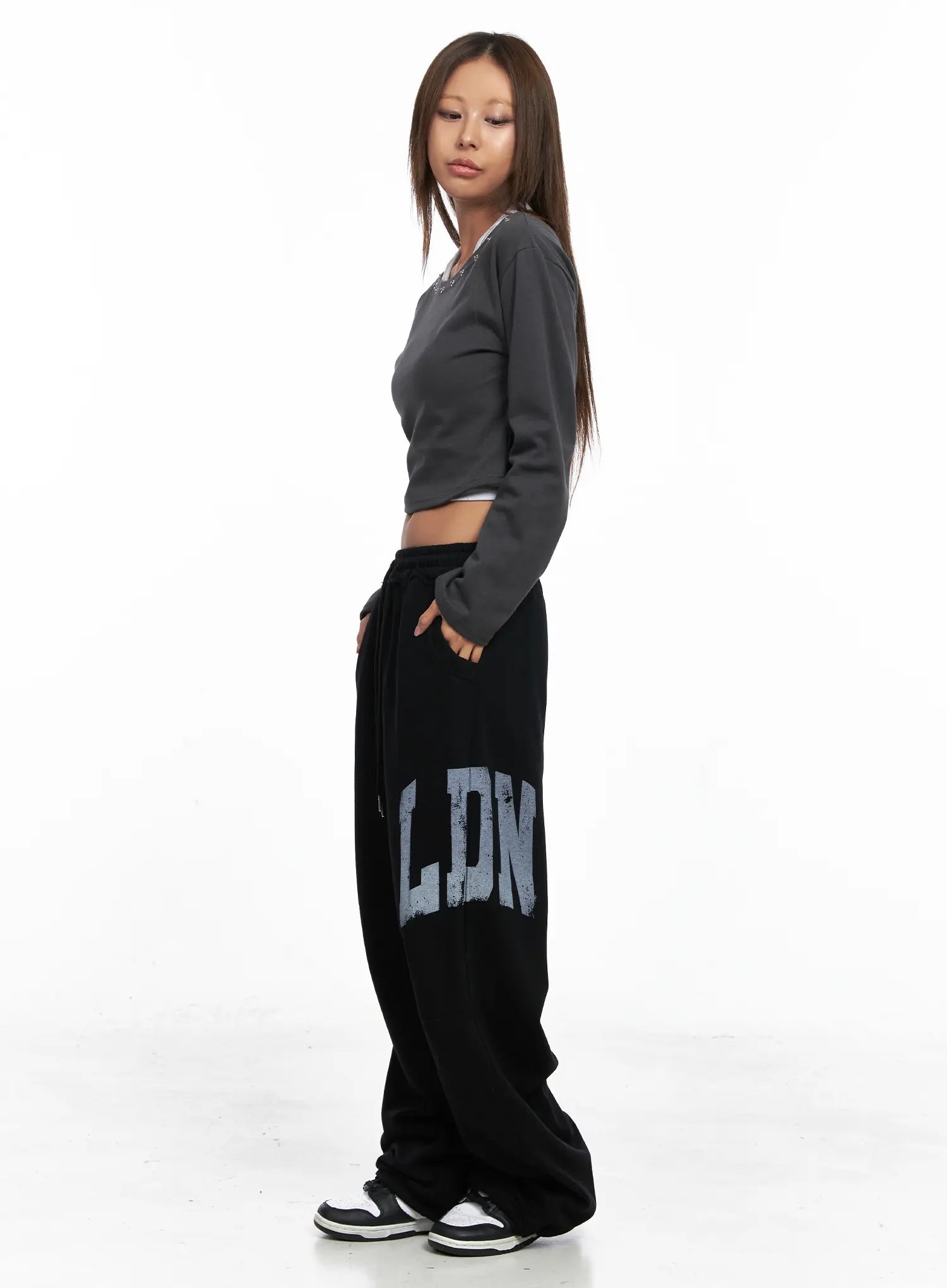 Side Graphic Wide-Leg Sweatpants CO510