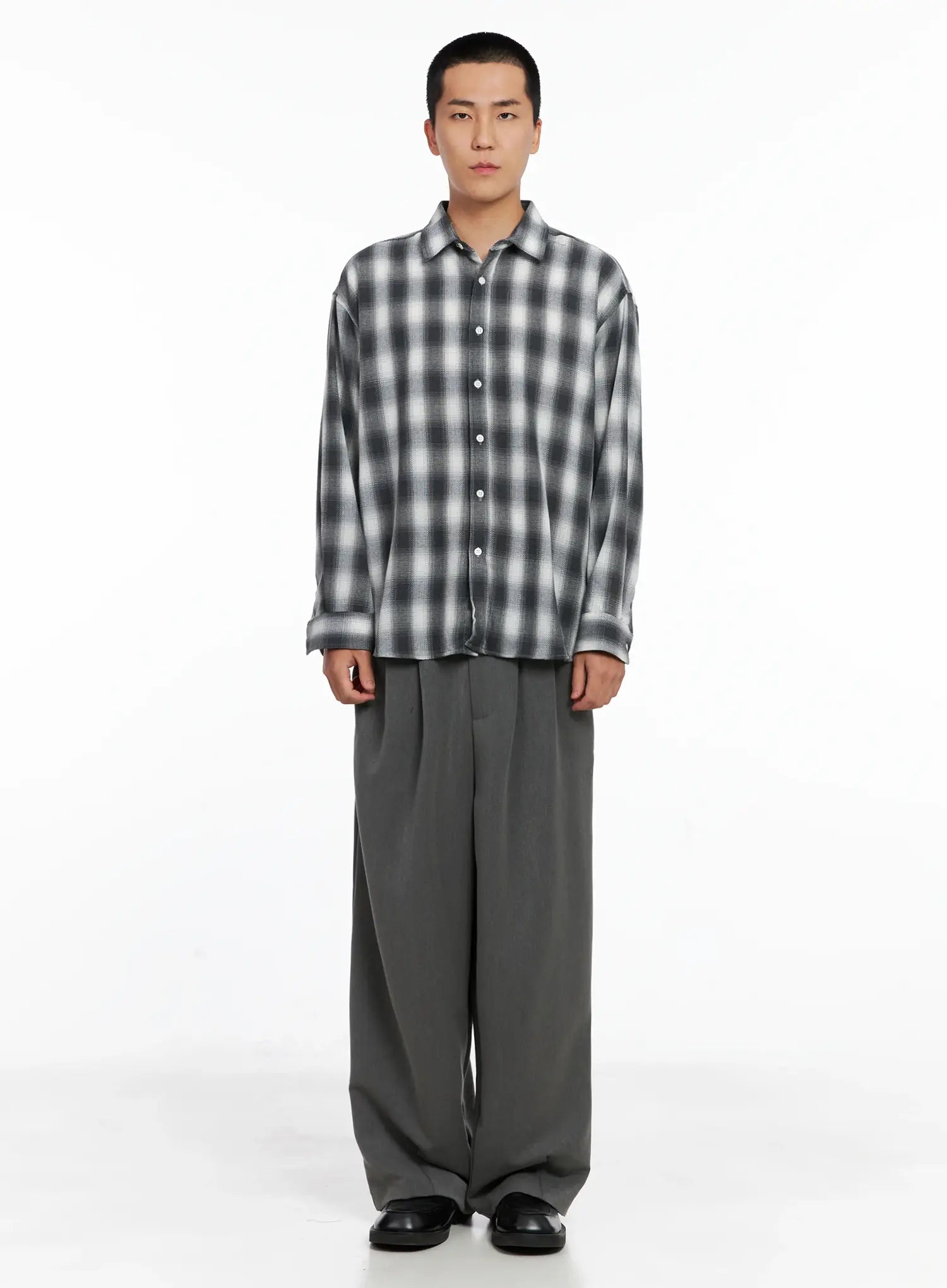 Men's Checkered Button-Up Shirt IS502