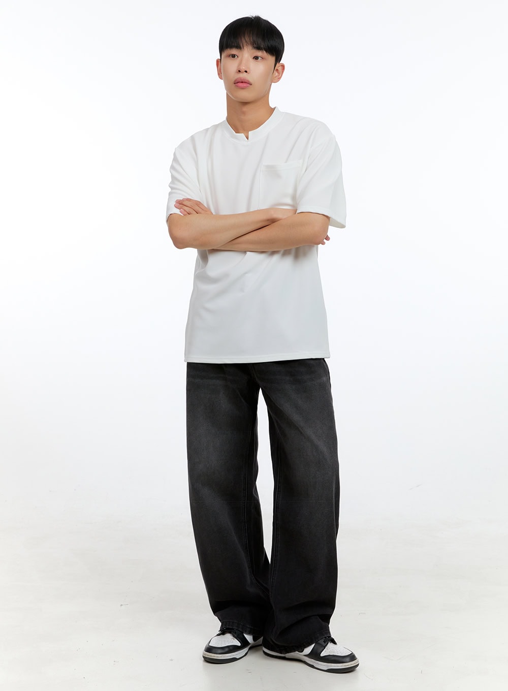 Men's Pocketed Round Neck Short Sleeve Tee IG422